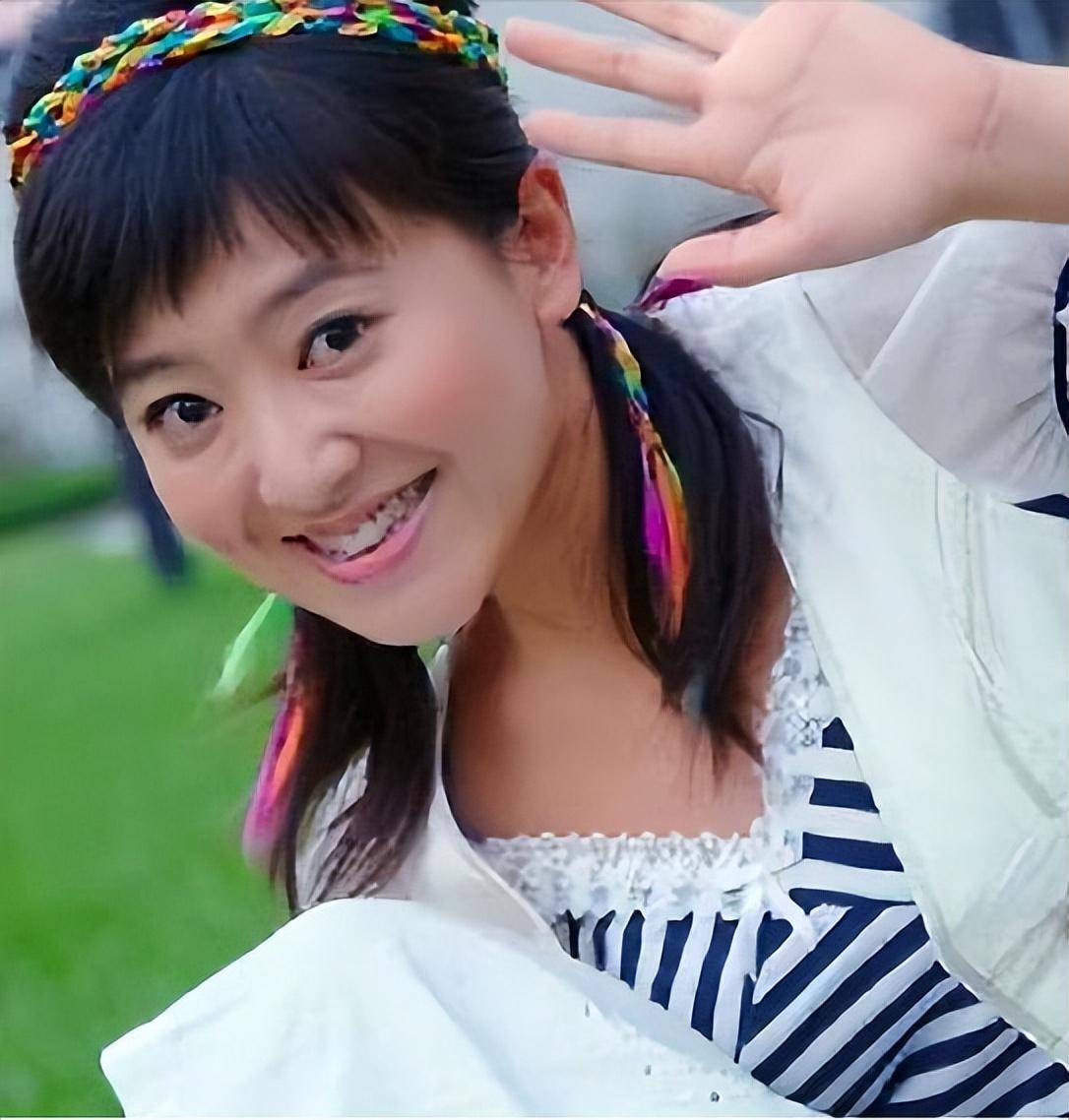 "月亮姐姐"王淏:39岁嫁富商生了孩子,现在过得怎么样了?