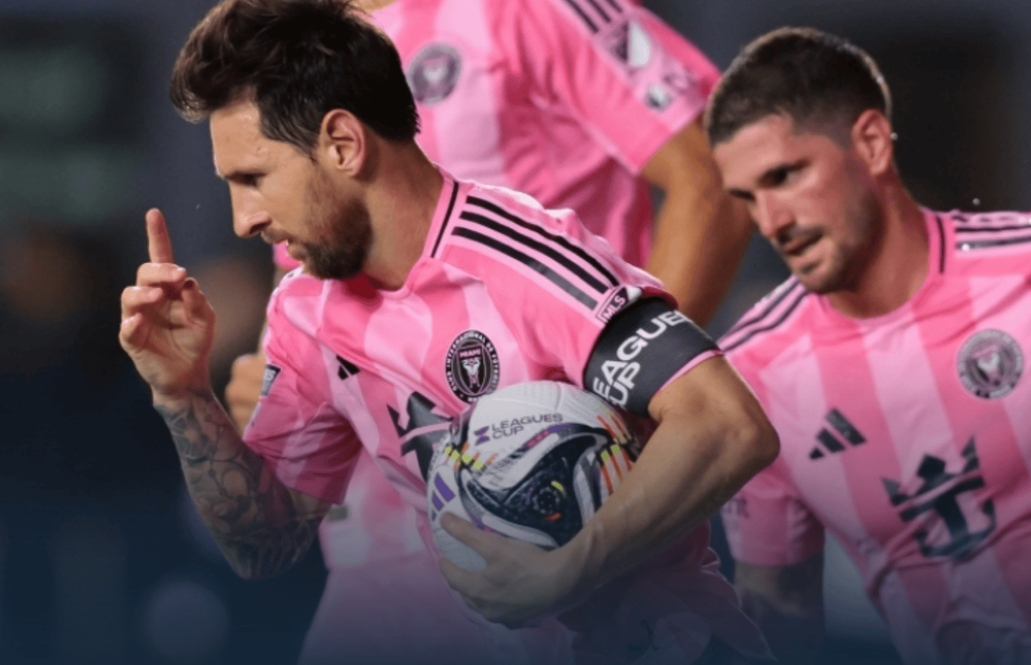 绝境之王!梅西双响导演3-1惊天逆转,迈阿密国际挺进联盟杯决赛!