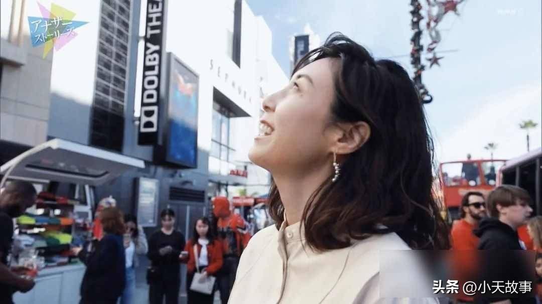 51岁女神与大叔同框,23年婚姻零绯闻,广告甜度超标引热议