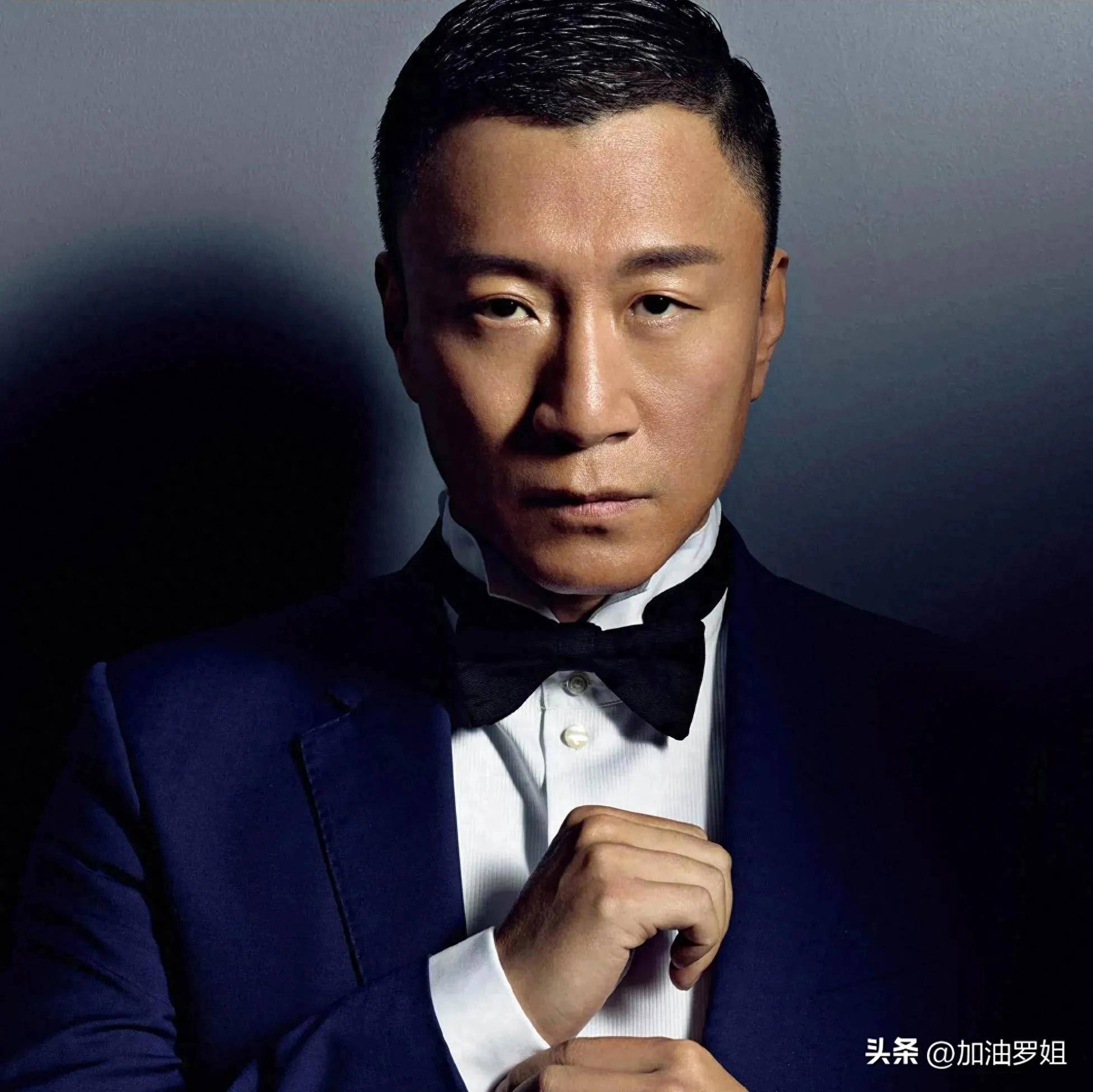 他就拥有众多粉丝的孙红雷,成名后的孙红雷也同样面临着许多的困扰