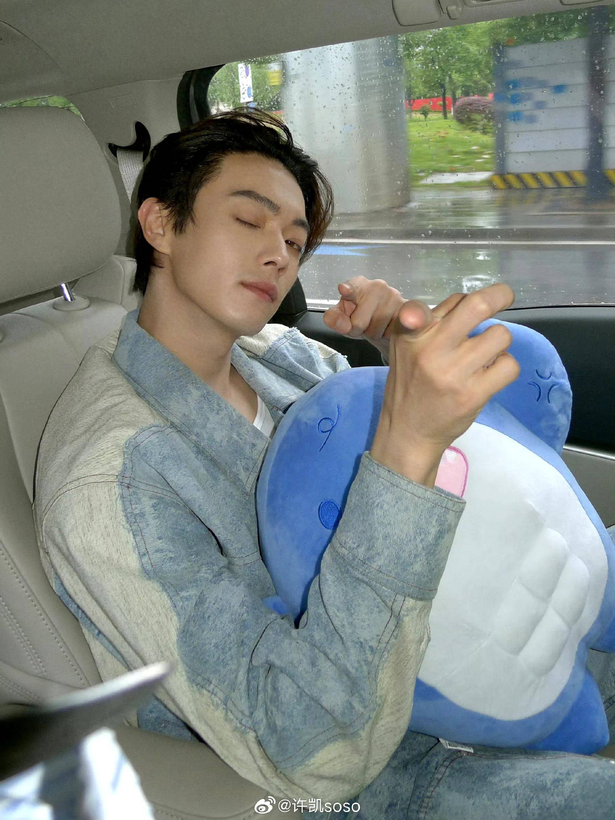 惊爆消息,许凯竟被曝将迎来有史以来最大热度,这是要一飞冲天?