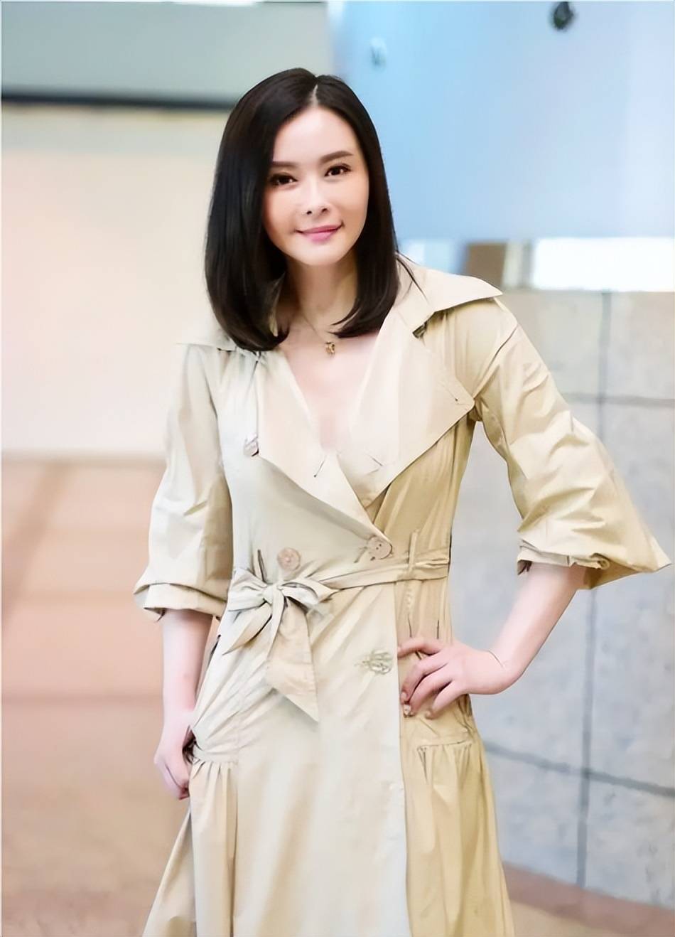 事业尽毁,身患重病又遭丈夫的背叛,48岁的萧淑慎迎来了她的报应