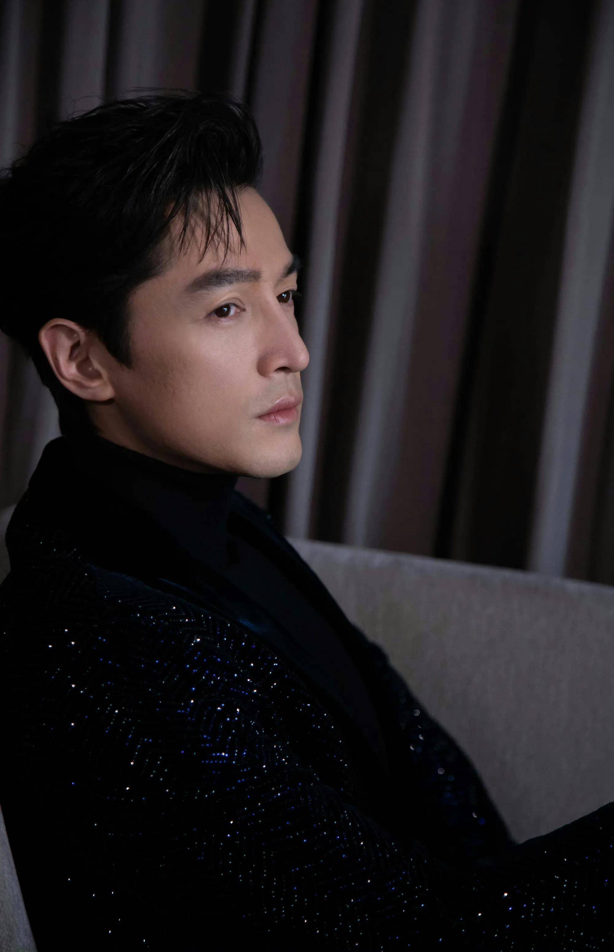 胡歌五次入围白玉兰,繁花演技再获认可,影帝之路步步高升!