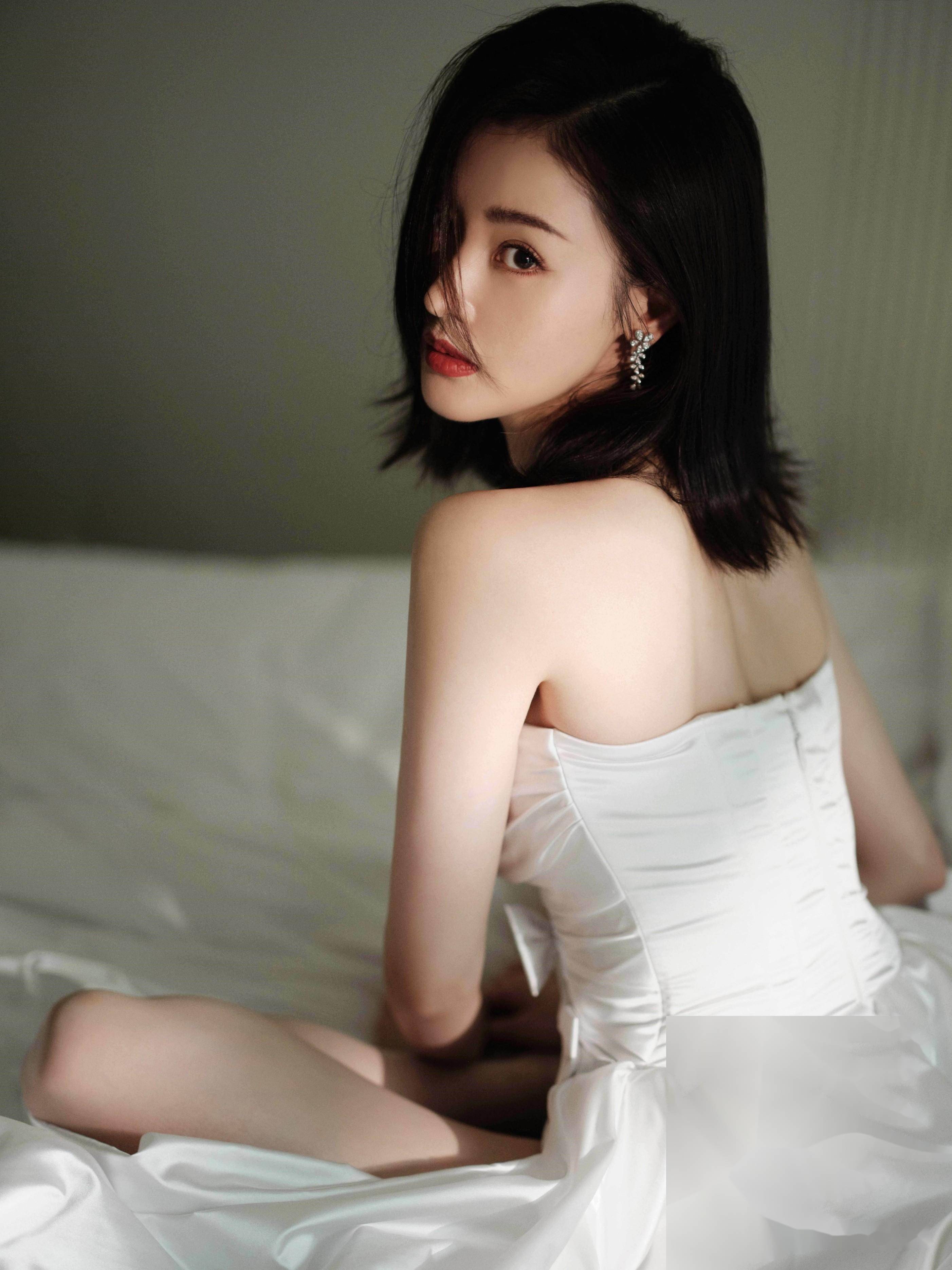 "时尚女神"张天爱:天使面孔,魔鬼身材