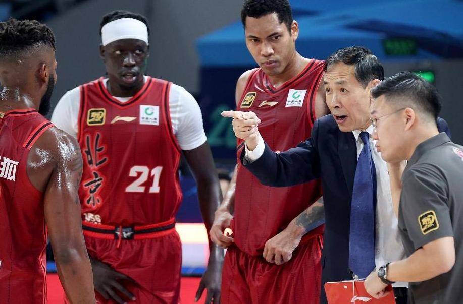 焦泊乔14日热身赛首秀,广东迎内线强援,杜锋点名引进_比赛_球迷_身体状况