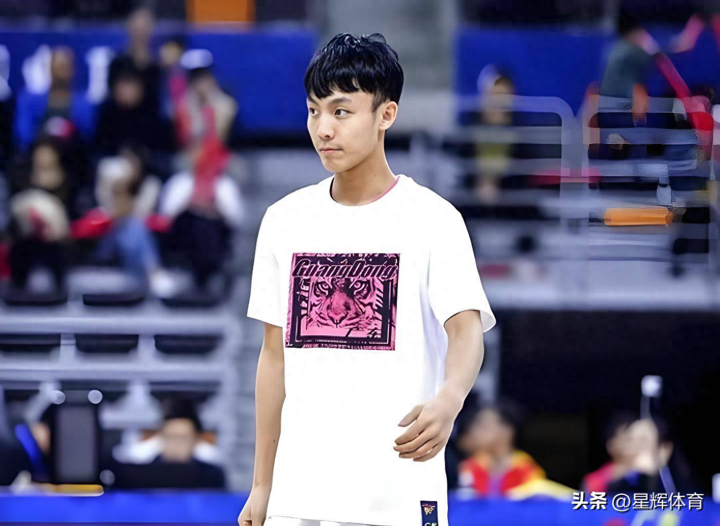 广东输球夜3大收获!徐杰状态劲爆跳跳男终于开窍焦泊乔康复良好