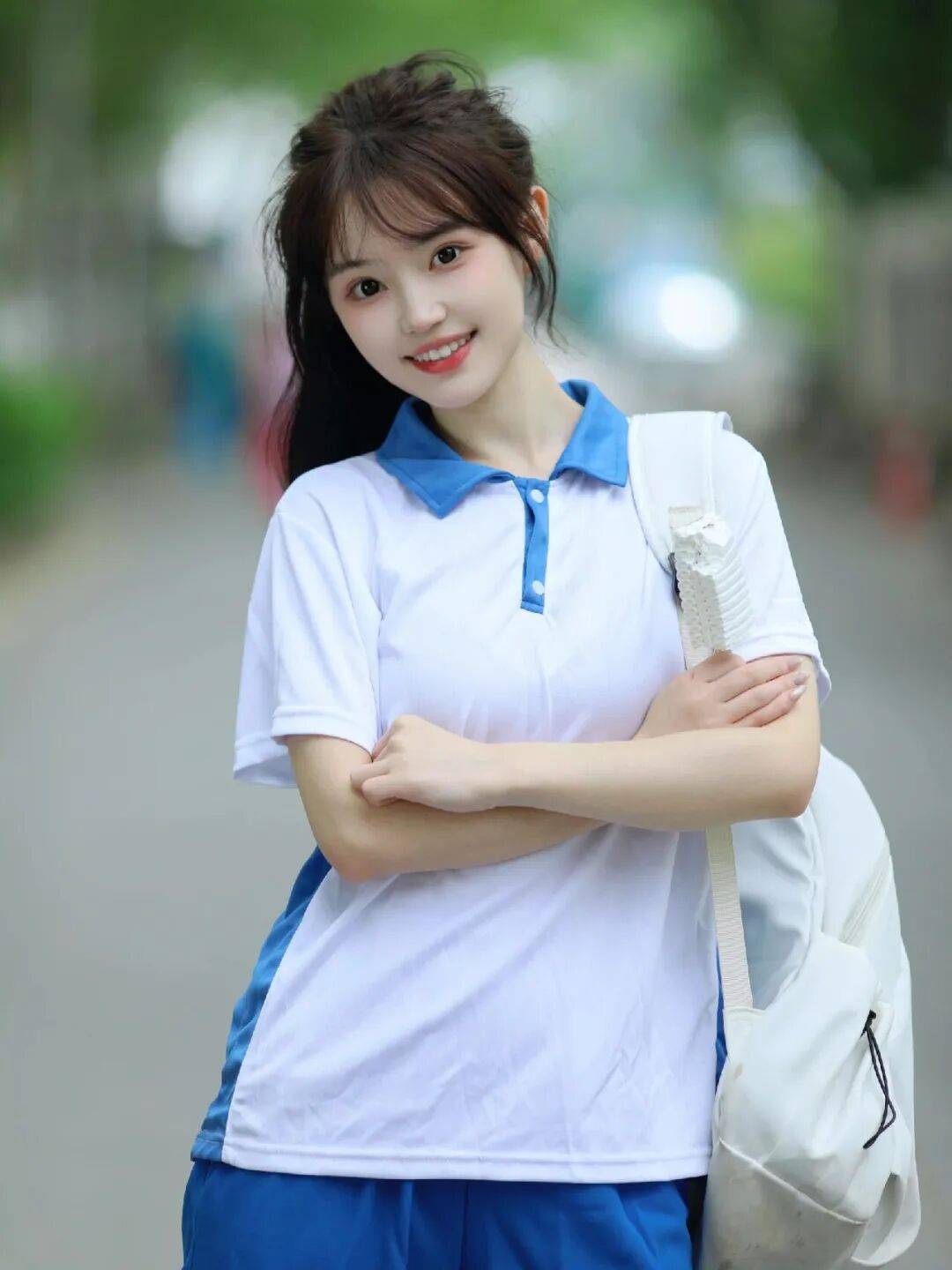 校园风校服写真拍照,这些动作姿势,漂亮气质又甜美,俏皮青春又清新