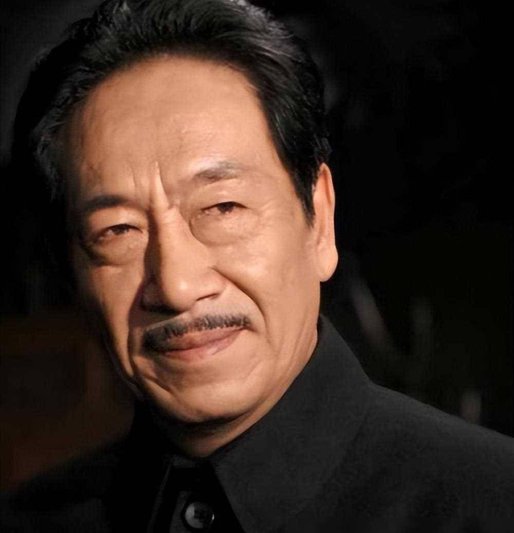 王奎荣:现在白发老态,儿子上小学,妻子仍风韵犹存