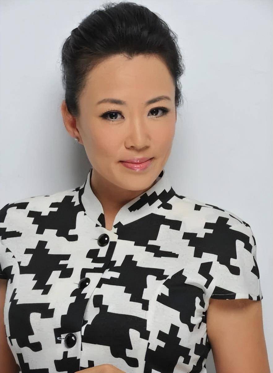 国家一级演员马丽:毕业就结婚,与丈夫恩爱30余年生子,幸福美满