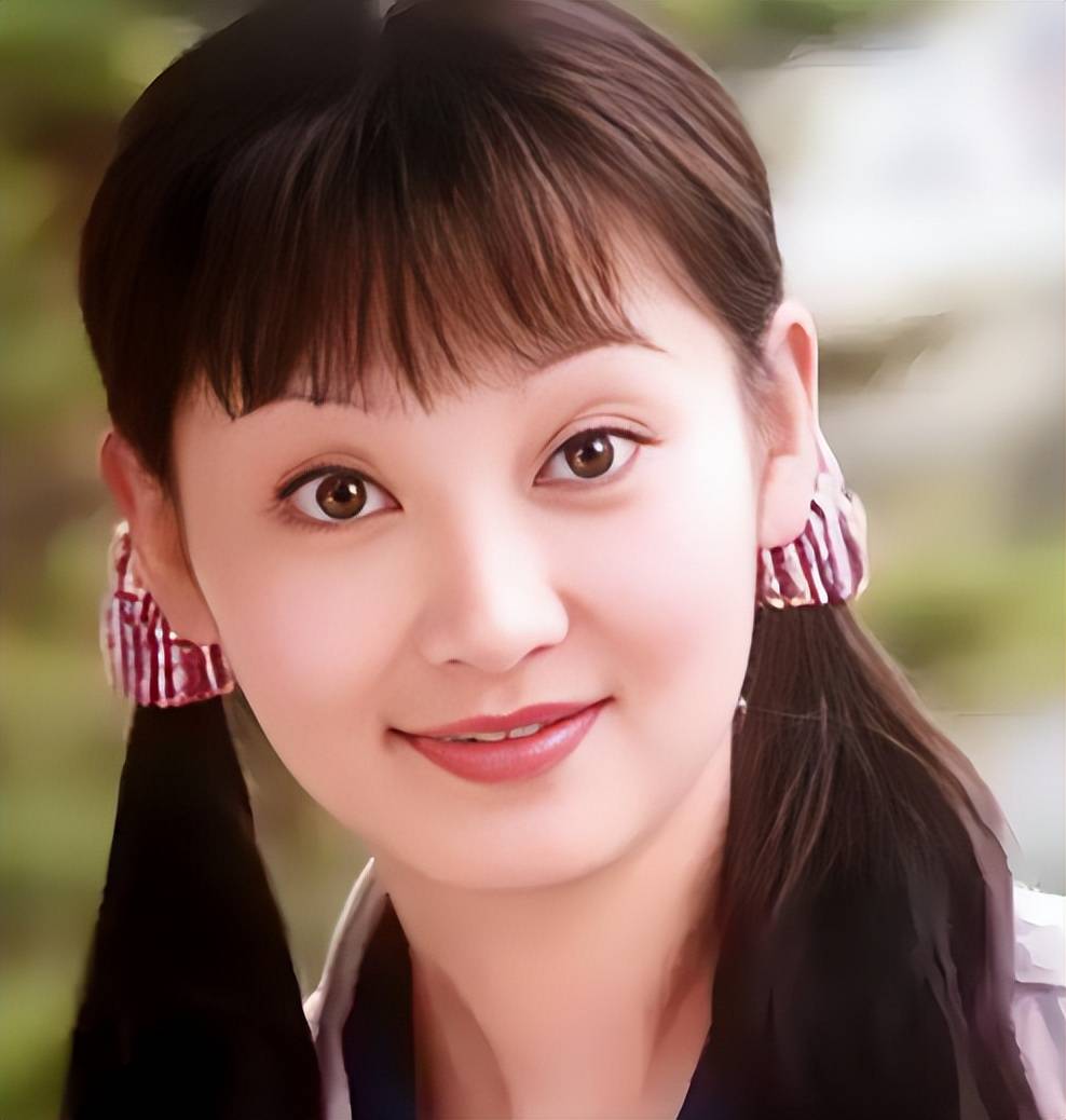 58岁徐帆步履蹒跚,背后原因令人心酸,老夫少妻现状一言难尽!