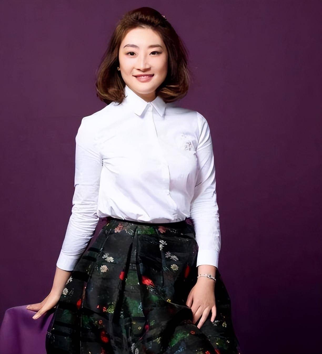 娃哈哈千金宗馥莉41岁好似中年妇女,有钱人拒绝追她,一直未婚