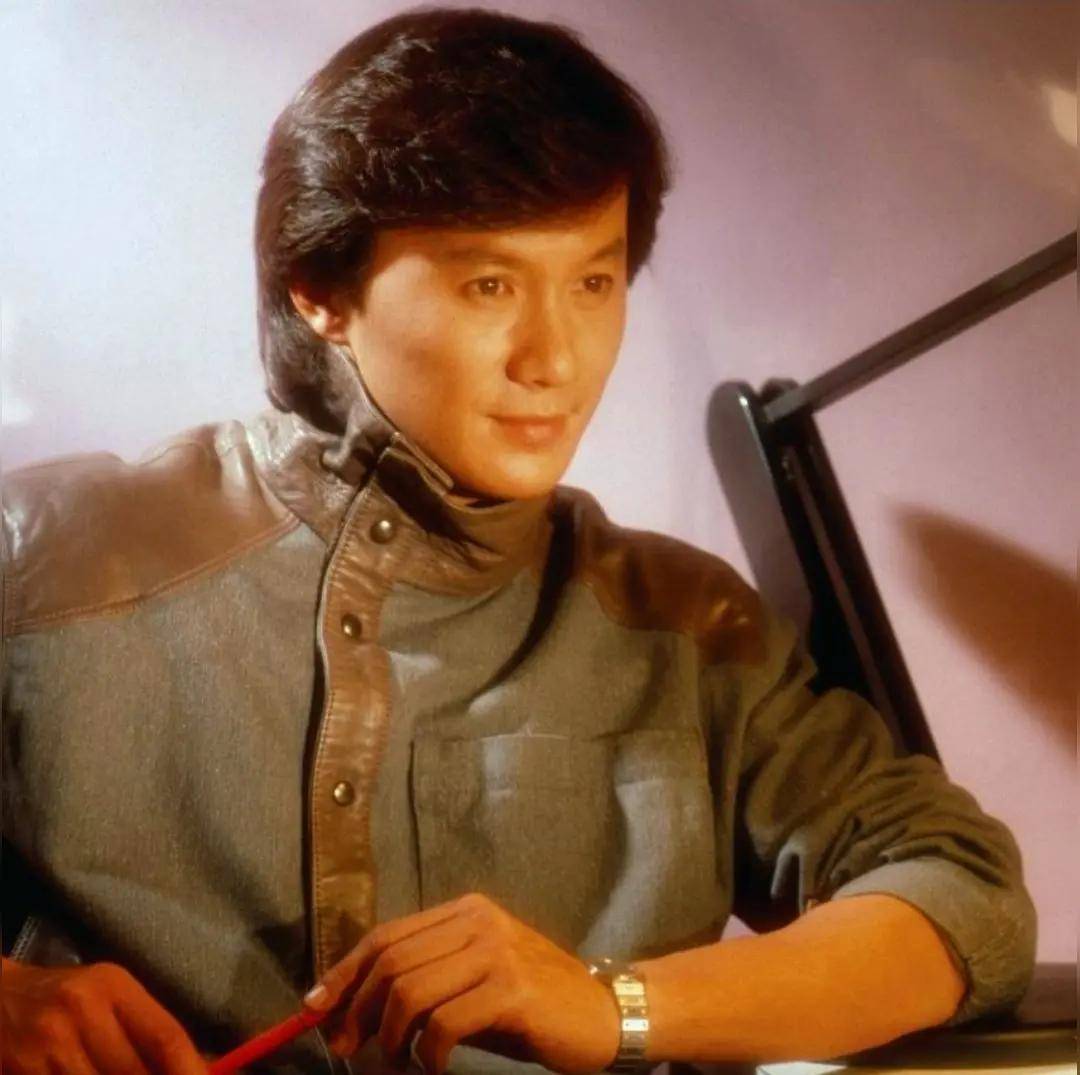 《浪子心声》的禅意到《沉默是金》的豁达,许冠杰笔下永远跃动着香港