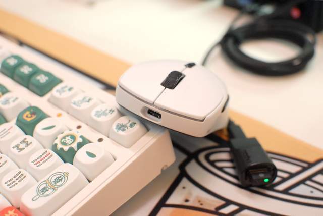 雷柏VT1/VT1 MAX原生双8K游戏鼠标:中小手玩家的次世代“神兵”