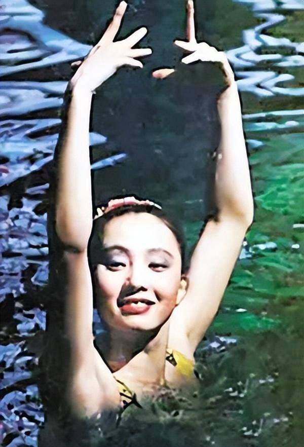 被徐峥伤害不离婚,被张庭拖累不绝交,陶虹现在已成娱圈大佬