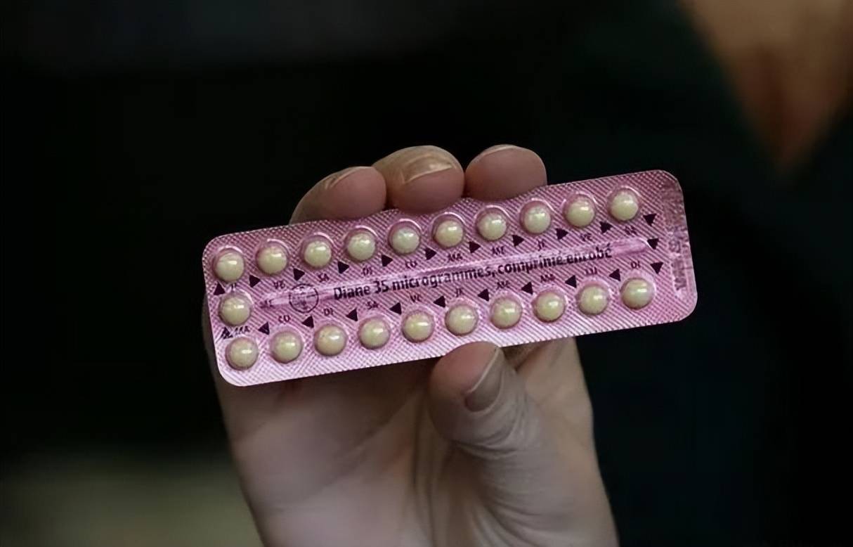 最霸气婴儿:妈妈戴节育环还怀孕,孩子拽环出生:我命由我不由天