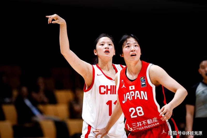 中国女篮21分大败，李沅珊空砍20分，惨遭一米六球员23分痛击