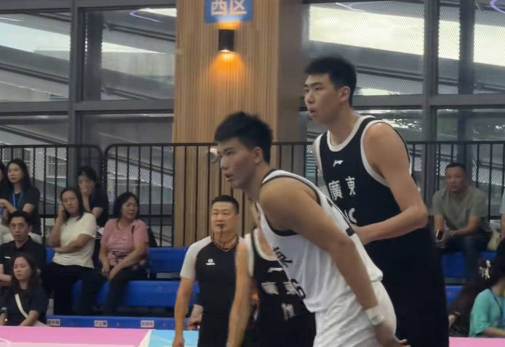 内线告急！广东“新国手”惨遭围剿，杜锋被逼留住王少杰！