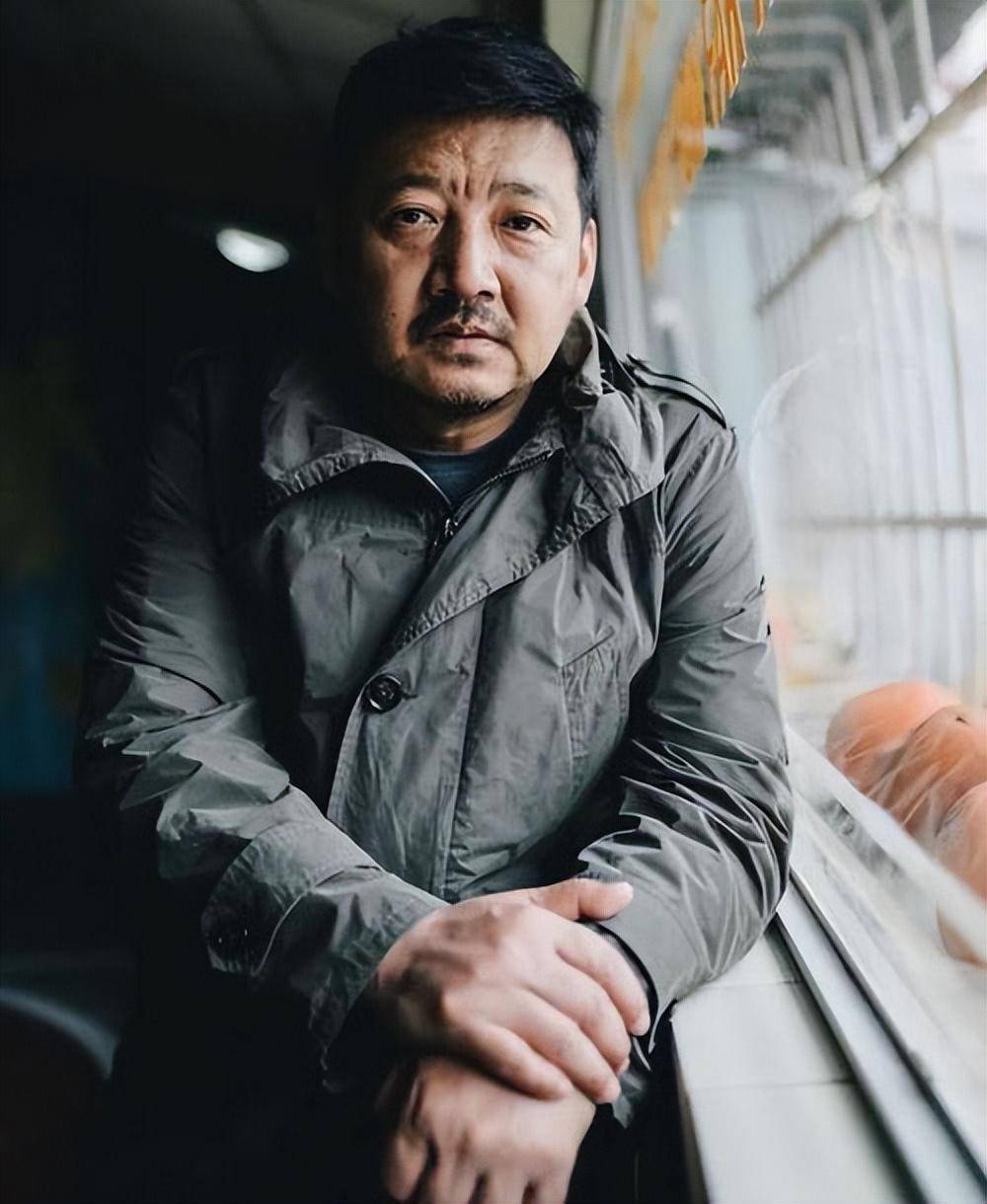 王砚辉出去吃饭被报警,三分钟演技直接封神,出道29年无绯闻