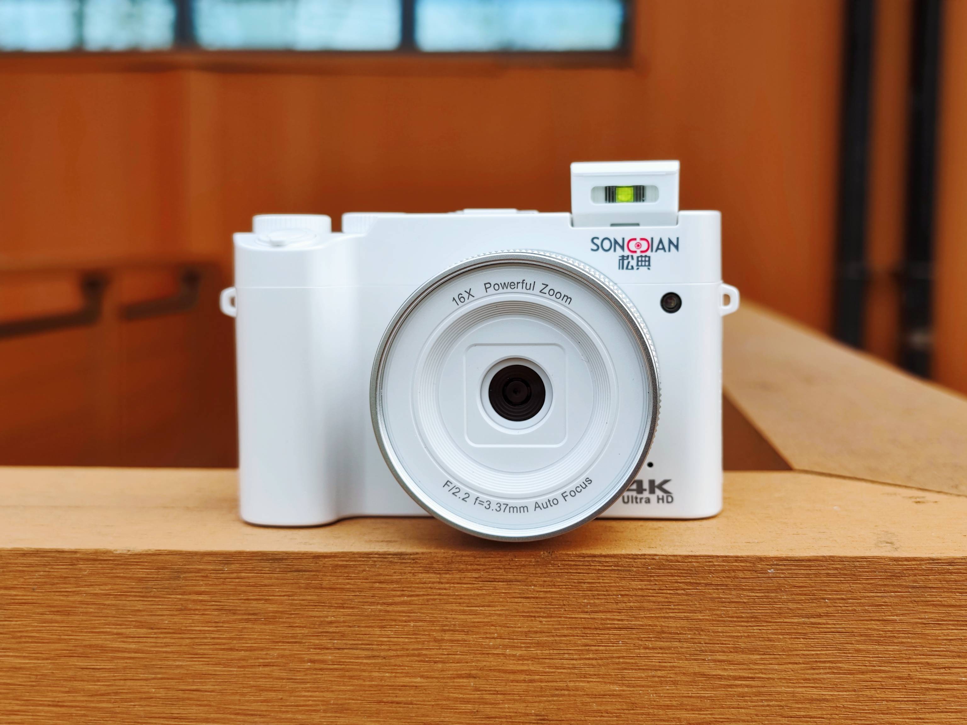 三百块,装下整个青春?松典DC218:从此,你的青春有图有真相!