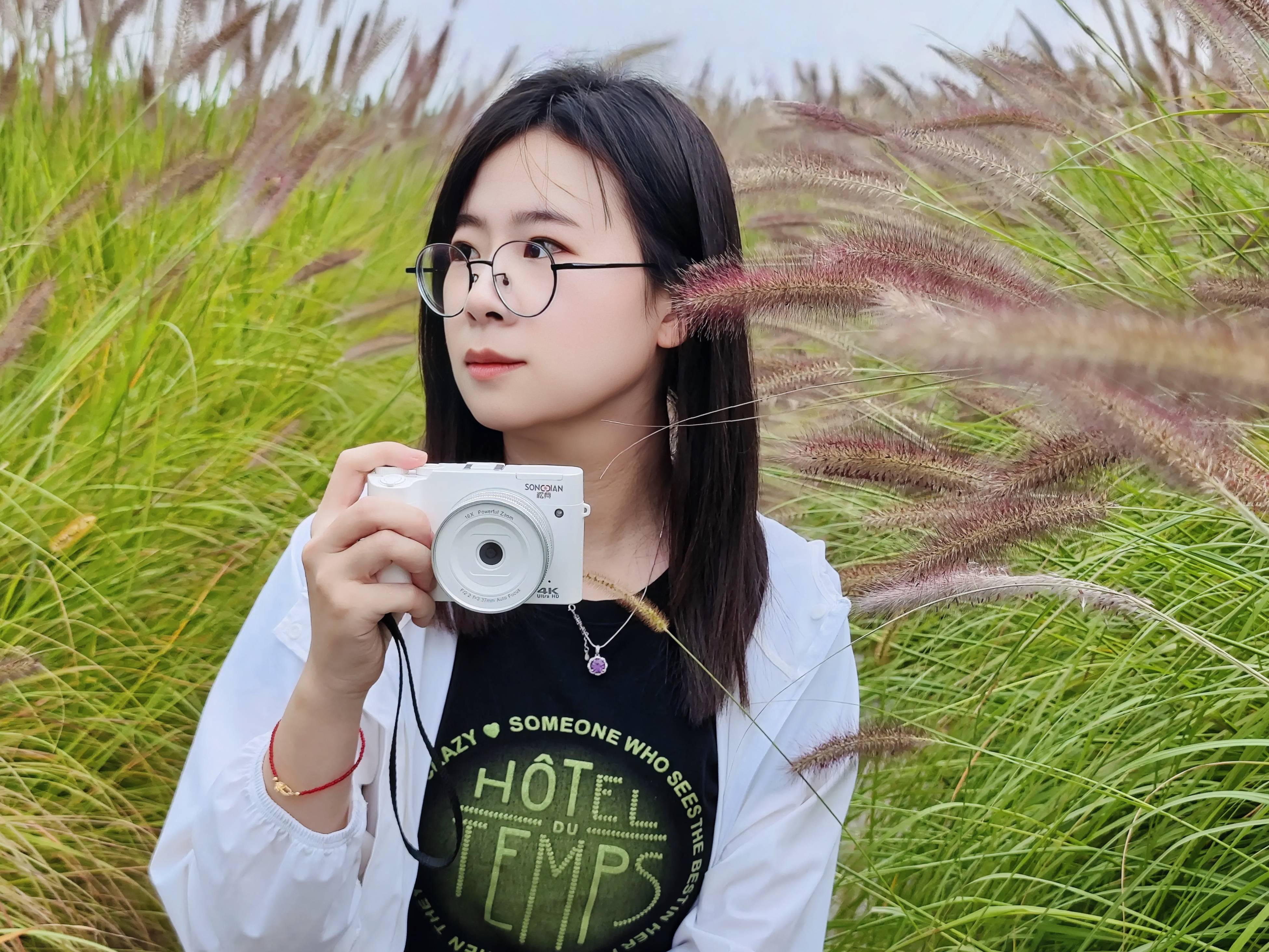 三百块,装下整个青春?松典DC218:从此,你的青春有图有真相!