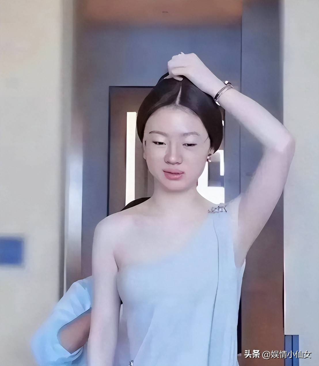 单依纯素颜照全网热传嘴巴引热议但她靠实力需要颜值吗?