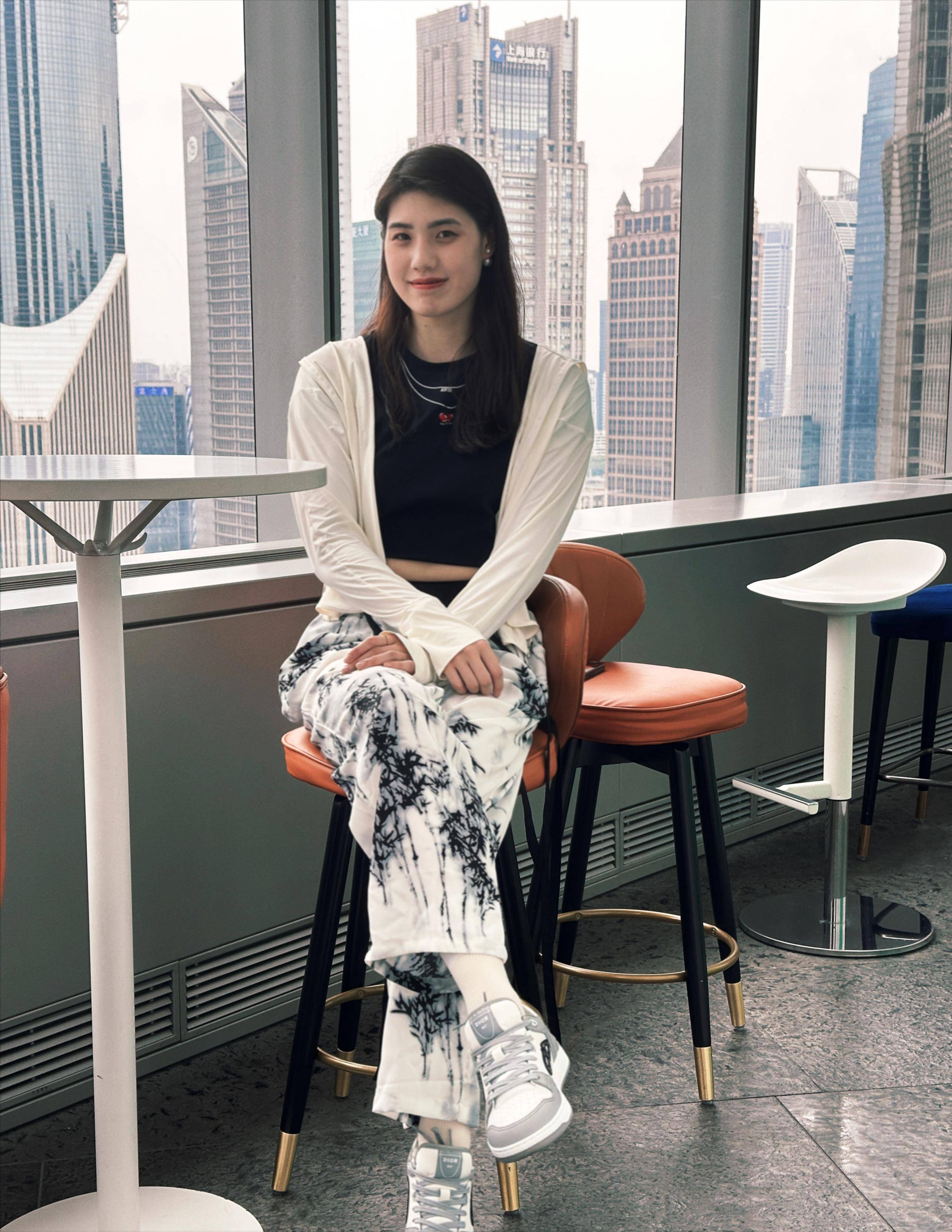 张雨霏覃海洋泳池外的舞蹈秀,网友直呼:简直是运动版这就是街舞