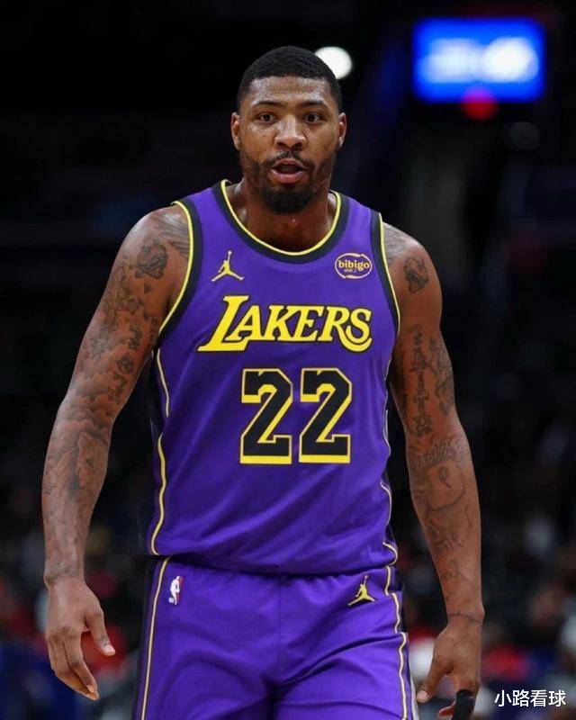 德安德烈艾顿新赛季期待_湖人队新援马库斯斯玛特表现_斯玛特谈防守:谁更具对抗性比赛势头就在哪一方 这是我们的信条