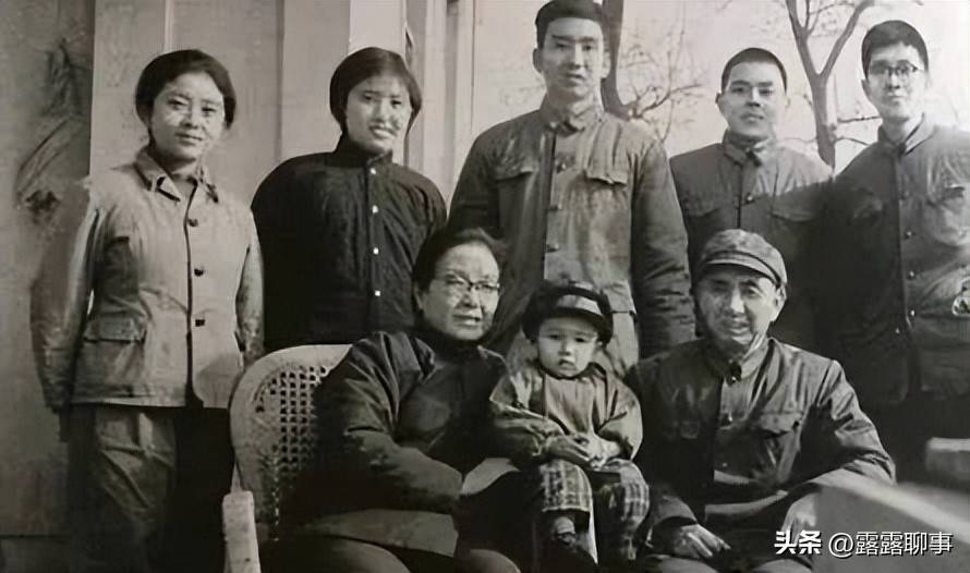 解放军一将领专治胡琏,听到他名字胡琏转身就跑,他有何过人之处_杨勇_国民党军队_部队