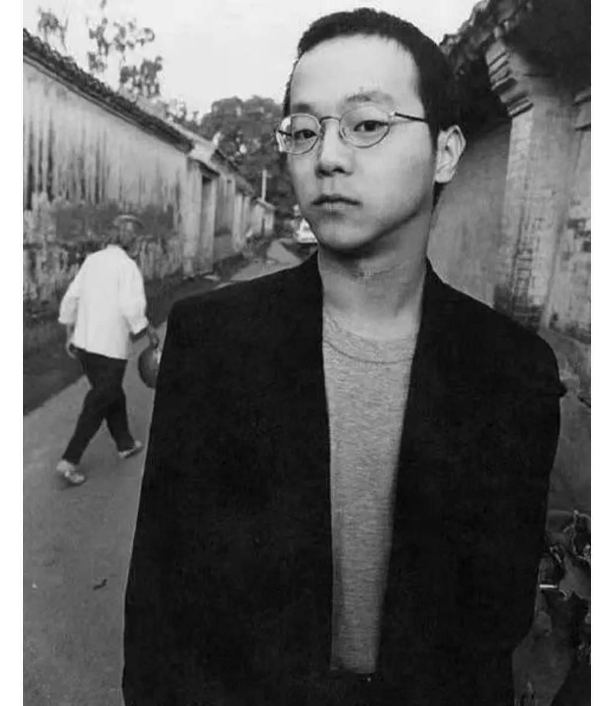 昔日摇滚才子窦唯55岁近照曝光朴素如邻家大爷难觅昔日音乐家