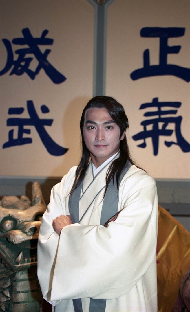 何家劲:拒绝李婉华,等一个女人到60岁,却发现是对方的一个玩笑