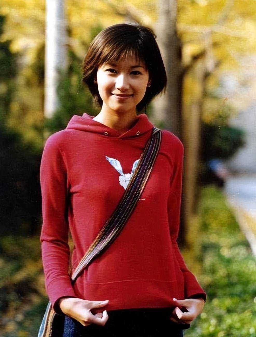 她被称为"京圈大飒密",曾玩遍京圈大佬,就连某凡都被收入麾下