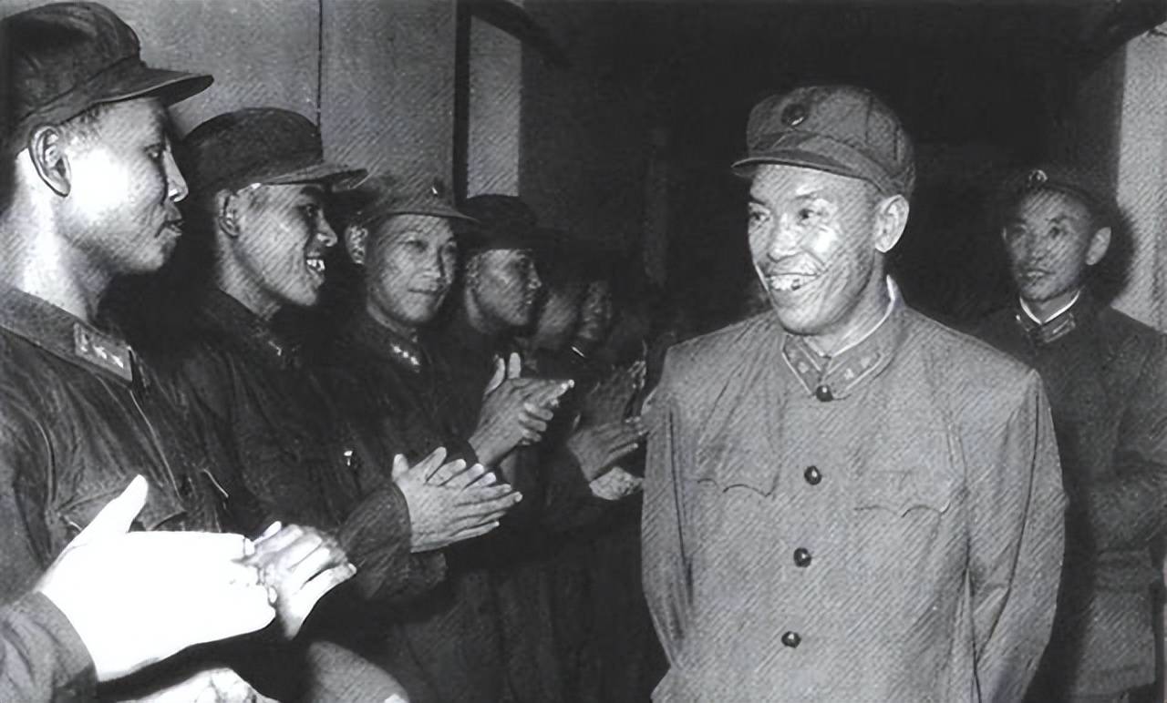 1967年，梁兴初被免去副司令员一职，他抗拒道：得先让我见一个人_部队_电报_广州