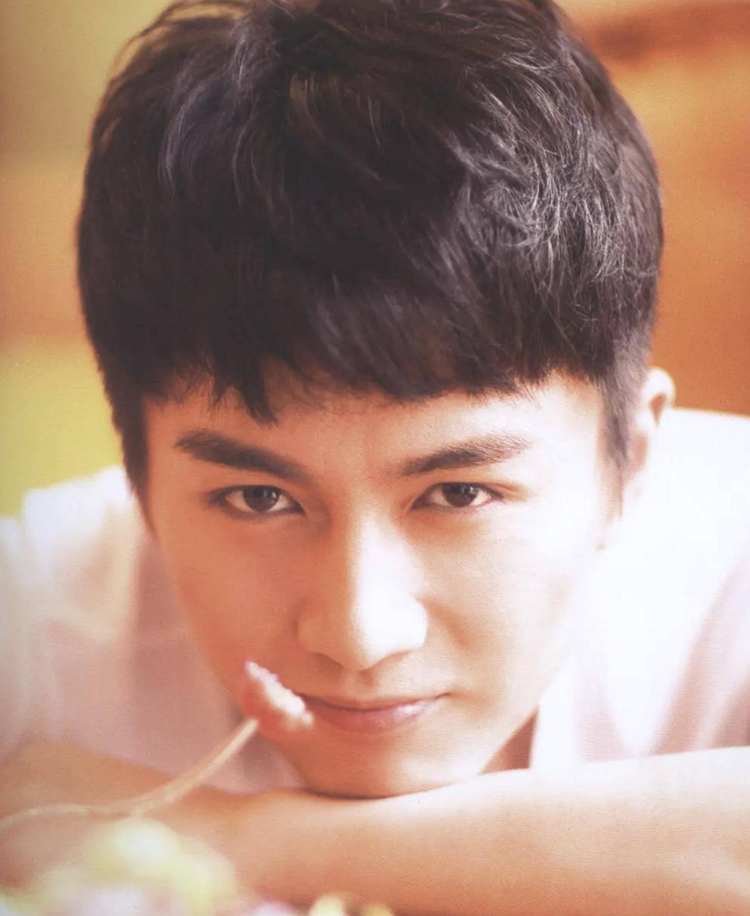 陈晓是广撒网,择优而从之,且出道12年步步踩在点上