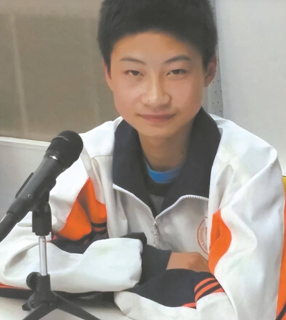 当年,让清华校长亲自登门接上学的高考状元庞众望,现状如何?