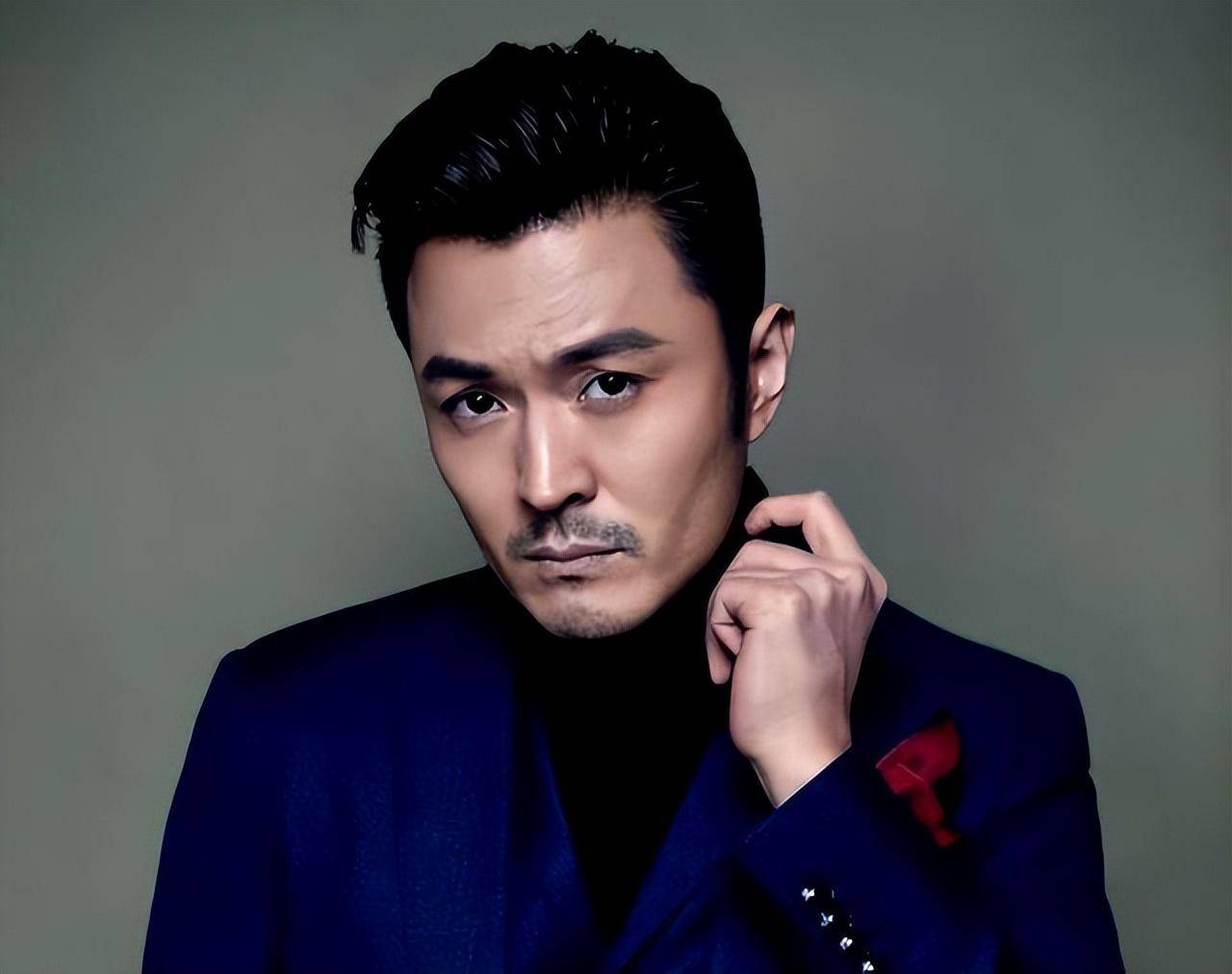 于小伟:与高圆圆分手不后悔,出道20年终翻红,娶普通妻子也幸福