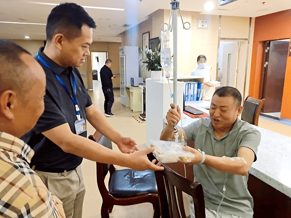 重庆市涪陵区中医院联合爱心企业开展中秋慰问活动 (图6)