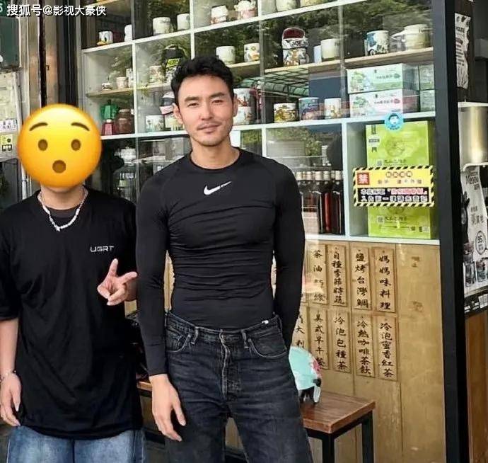曝42岁阮经天与新女友共度春宵数周，对方为内地富家女，身材火辣
