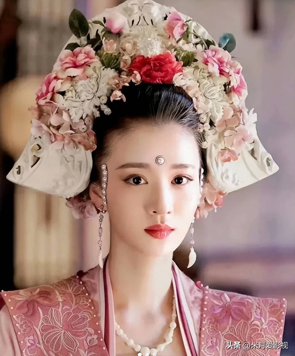 在清平乐里,王楚然演的贵妃张