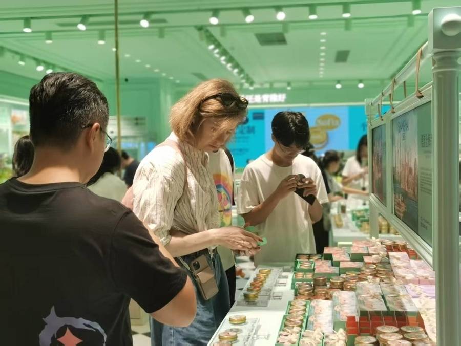 图片[3]-中国免签“朋友圈”不断扩容，俄罗斯游客上海一人狂买6台华为 -华闻时空