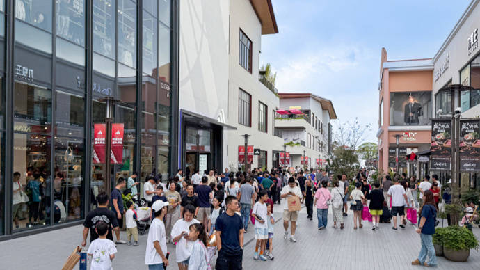 图片[1]-中国免签“朋友圈”不断扩容，俄罗斯游客上海一人狂买6台华为 -华闻时空