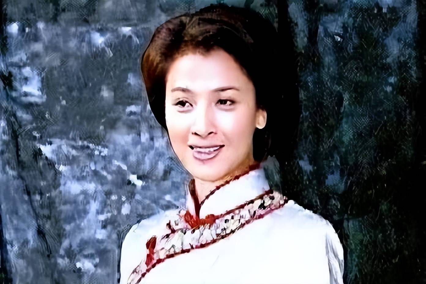 演员苏瑾:24岁凭欧庆春爆火,27岁退圈嫁普通丈夫,离婚后今如何