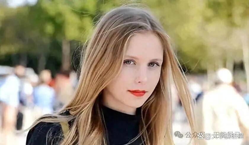 去俄罗斯旅游，给当地美女200元人民币，可享受到什么服务？ -华闻时空