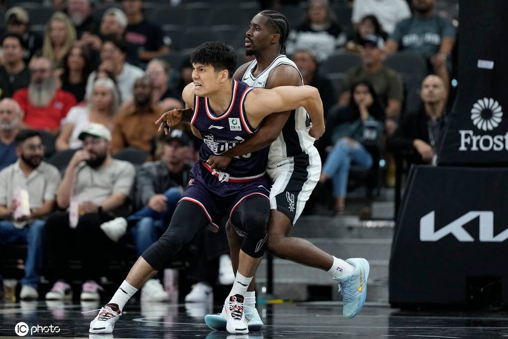 NBA季前赛广州场均净负46分 国内球员陈国豪得分最多