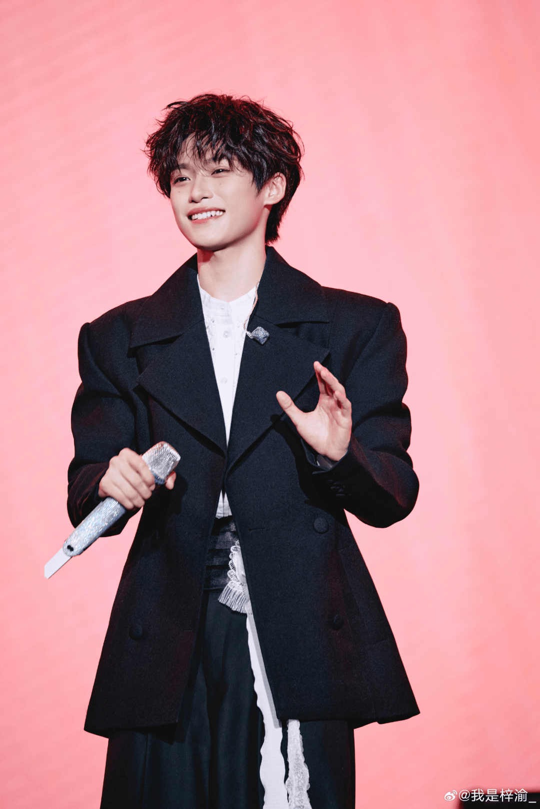 艺人梓渝入住酒店监控视频遭泄露后被剪辑传播:经纪公司报警(图2)