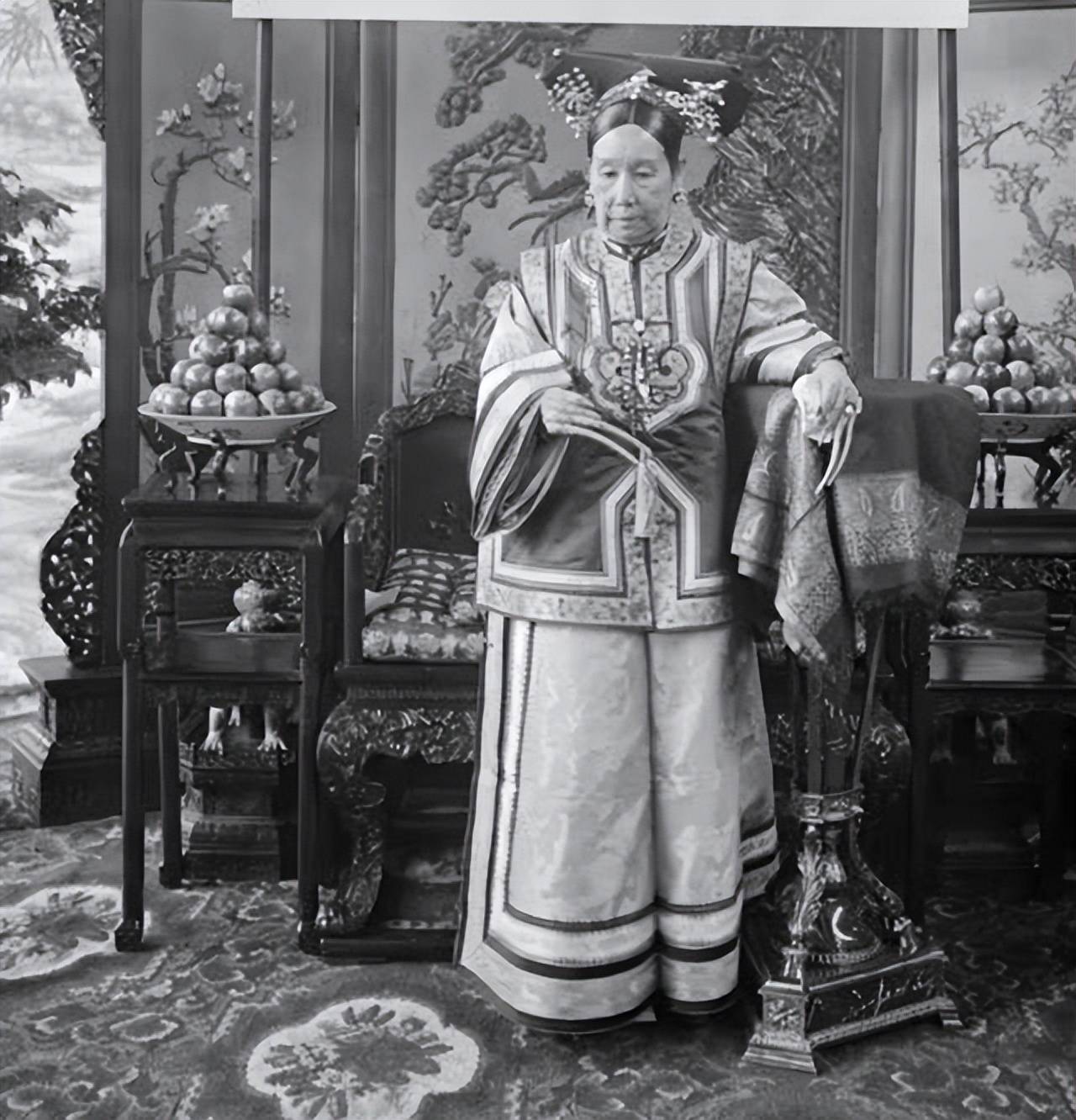 慈禧太后长啥样?史上最全画像和照片告诉你