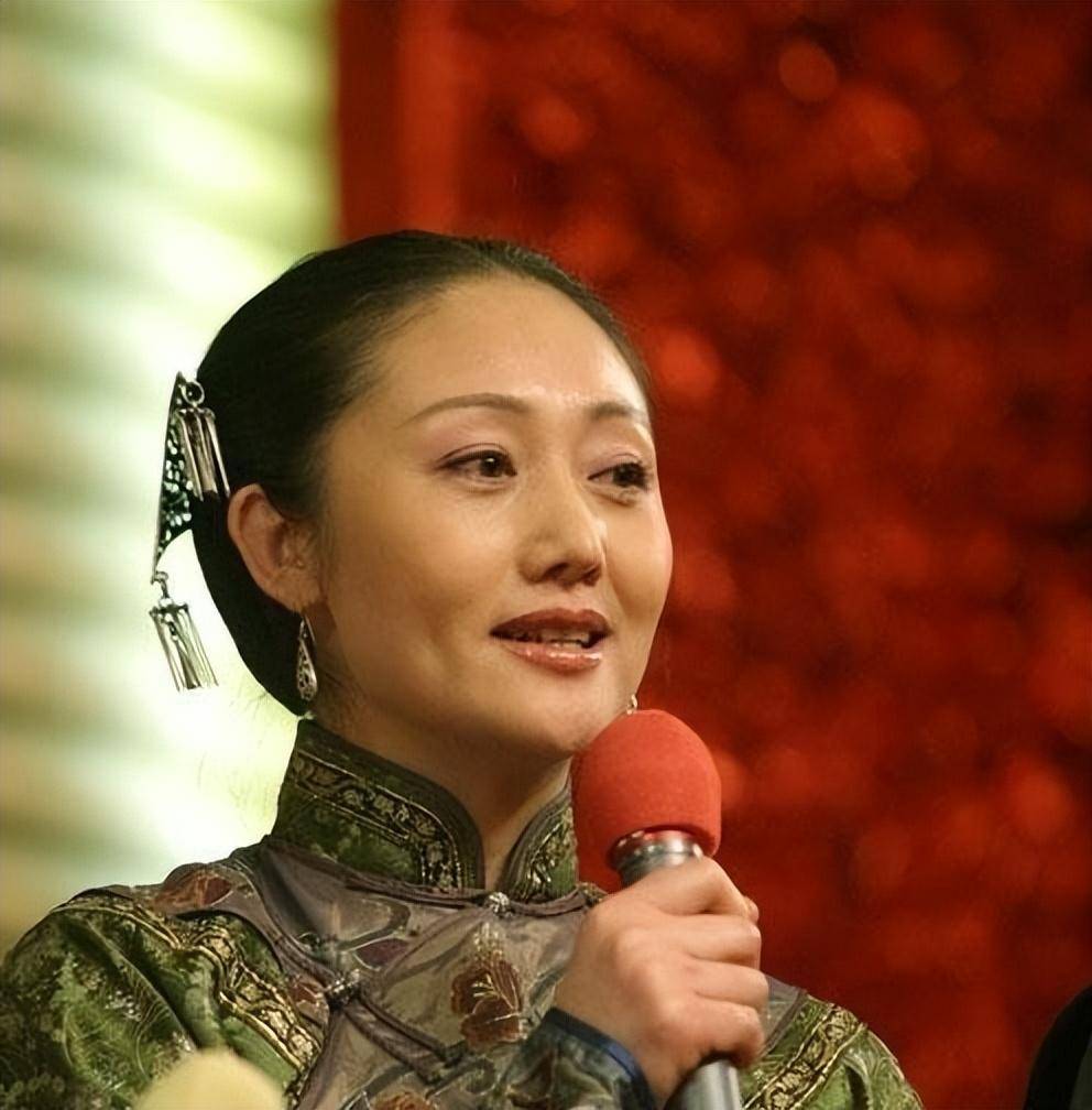 赵丽娟:靠"令妃娘娘"大火,为拍戏不要孩子,今女儿二十岁