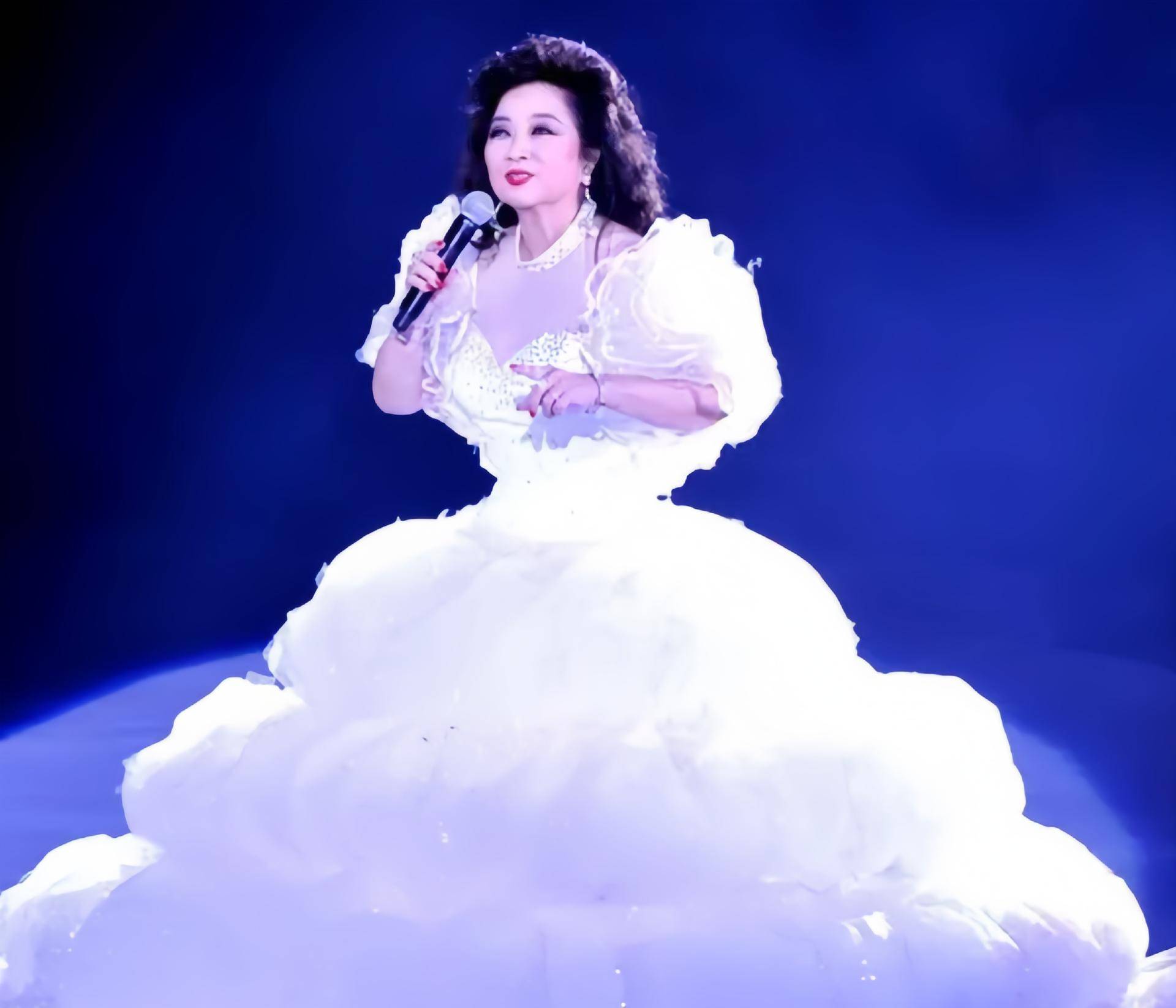 徐小凤:我这辈子正确的决定,就是宁愿不结婚也不离开中国