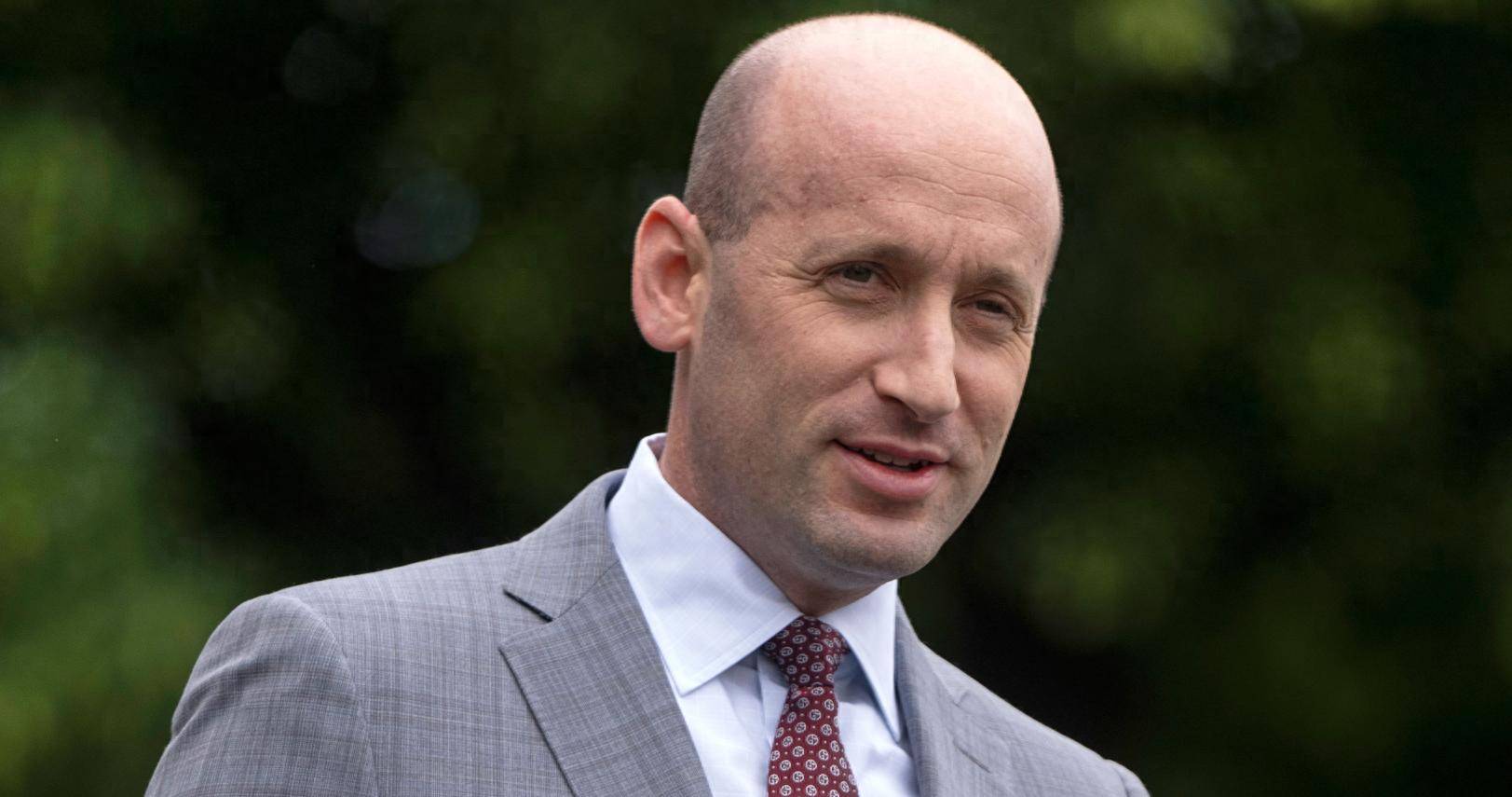 白宫副幕僚长夸特朗普:没有你,美国会走向灭亡,你一人拯救了它