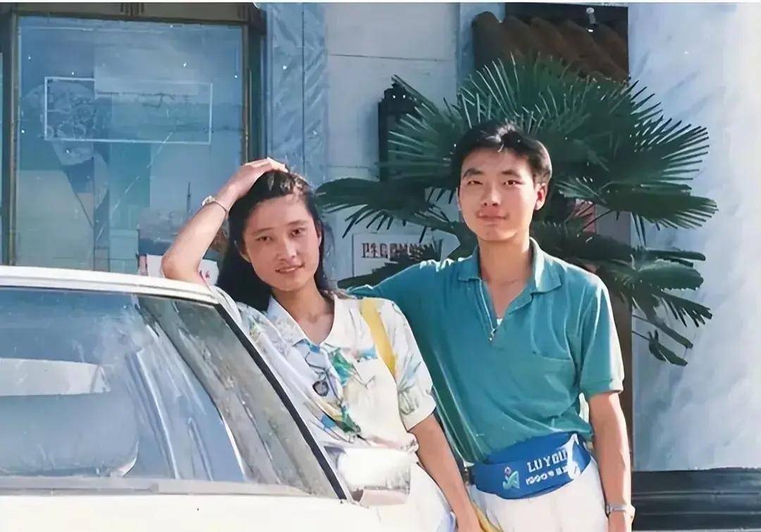 "我后悔丁克,但不后悔娶她":康辉和妻子的爱情,值得深思