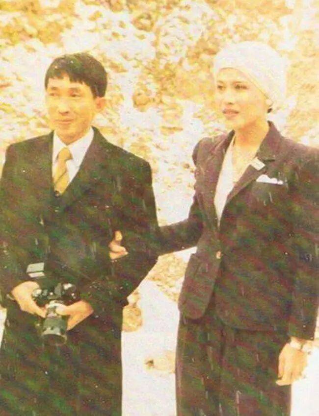 图片[8]-泰国王太后诗丽吉去世，留下19顶奢华王冠和她的传奇一生 -华闻时空